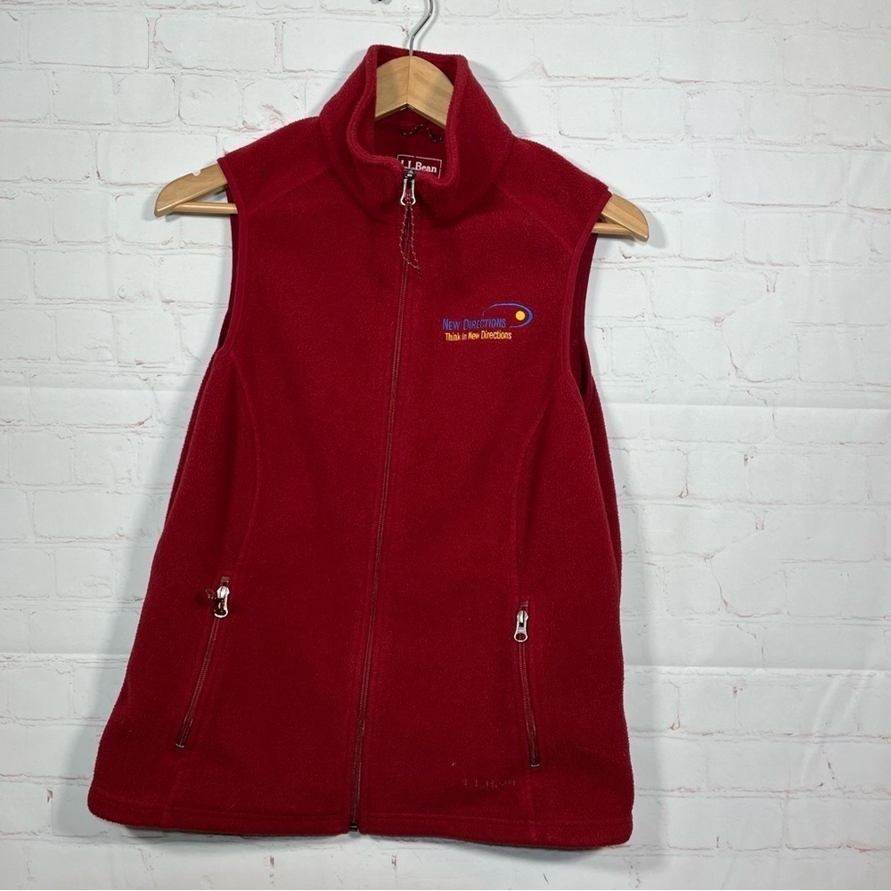 LL Bean Fleece Vest Womens Size Medium Red Sleeveless Zip Up New Directions